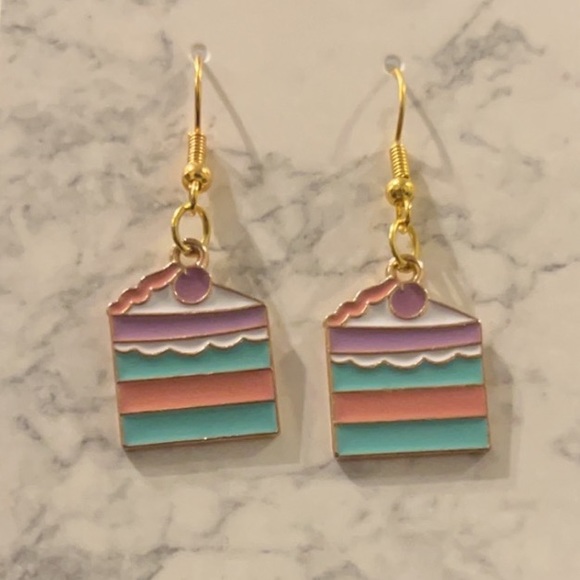 🔴Handmade Cake Earrings🍰 - Picture 2 of 3